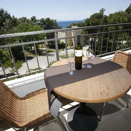 Neva * Makarska