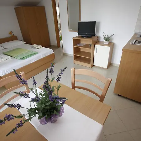 Neva Apartament Makarska