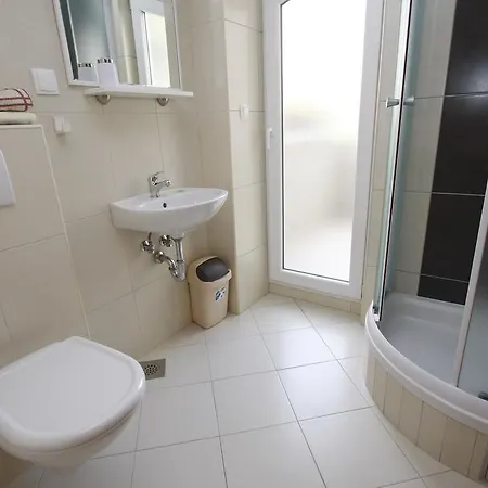 Neva * Макарска