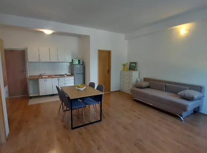 Neva * Макарська