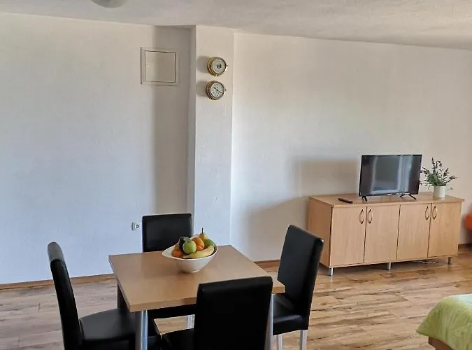 Neva * Макарська